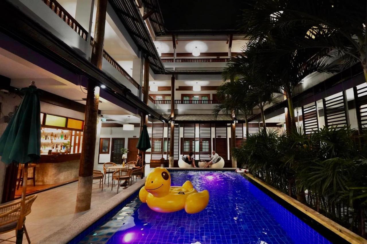 โรงแรม Chirin ฌิรินทร์โฮม
